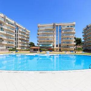 Uhc Larimar Family Complex Appartement
