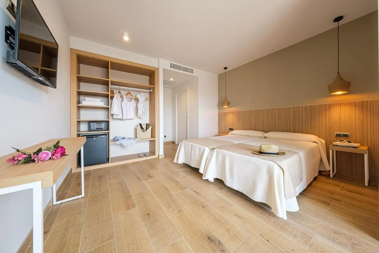 Hotel California Garden Salou