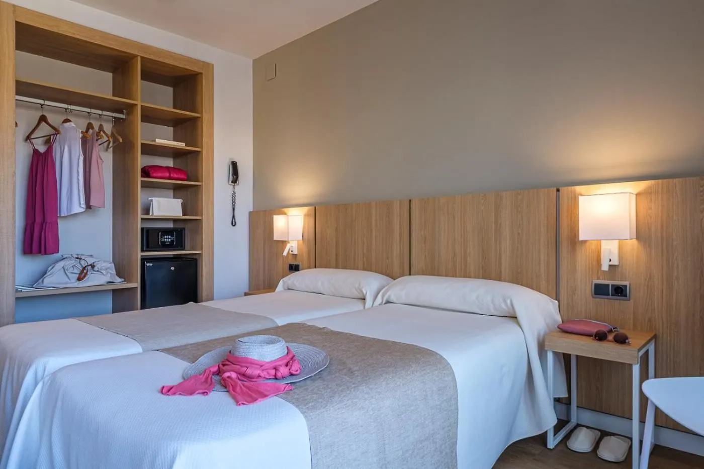 Hotel California Garden Salou