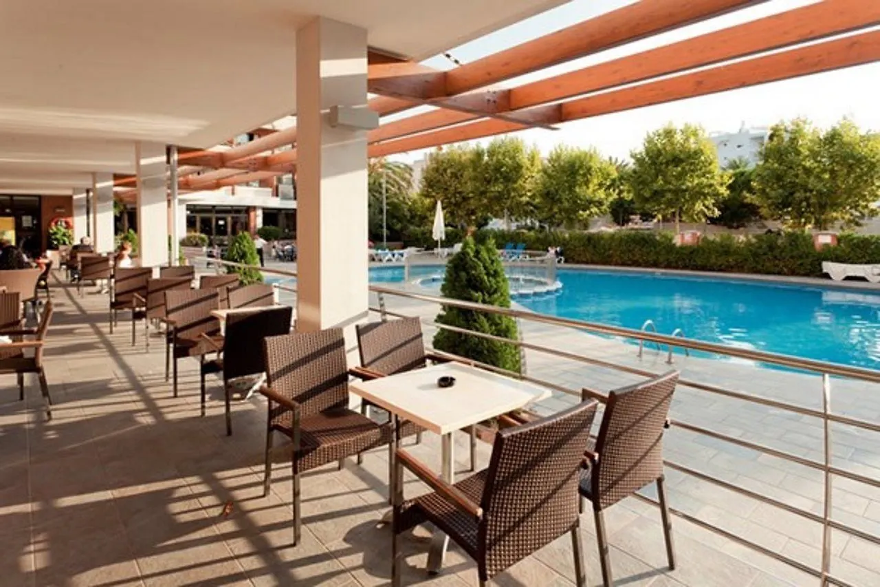 Hotel California Garden Salou